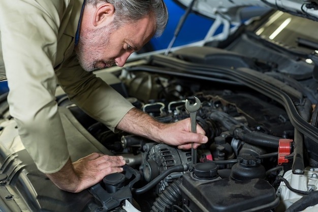 How to Troubleshoot Auto Transmission Problems: A Beginner’s Guide | Vipon