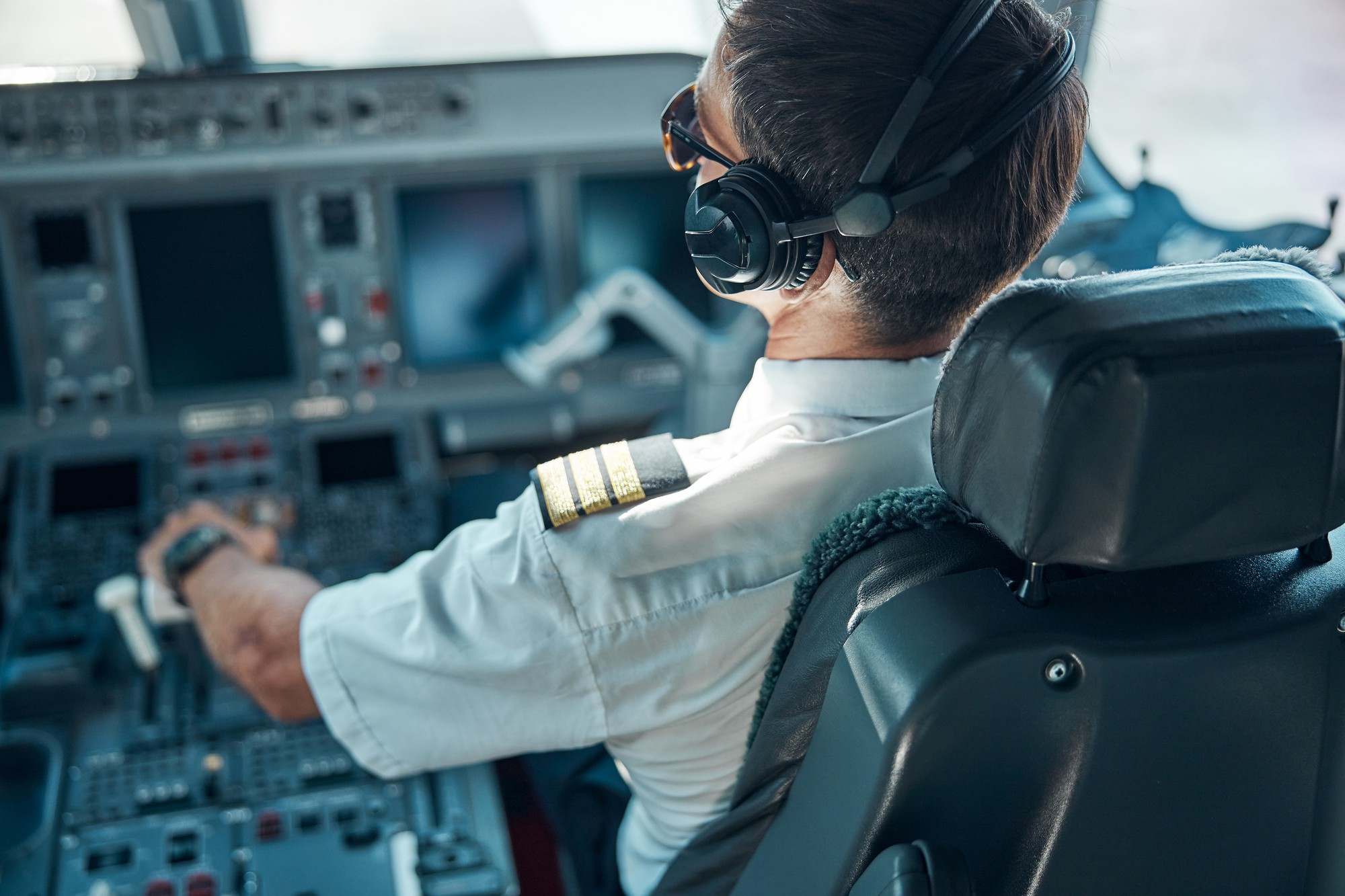 FAA Pilot Training: Fly Globally with AeroCadet