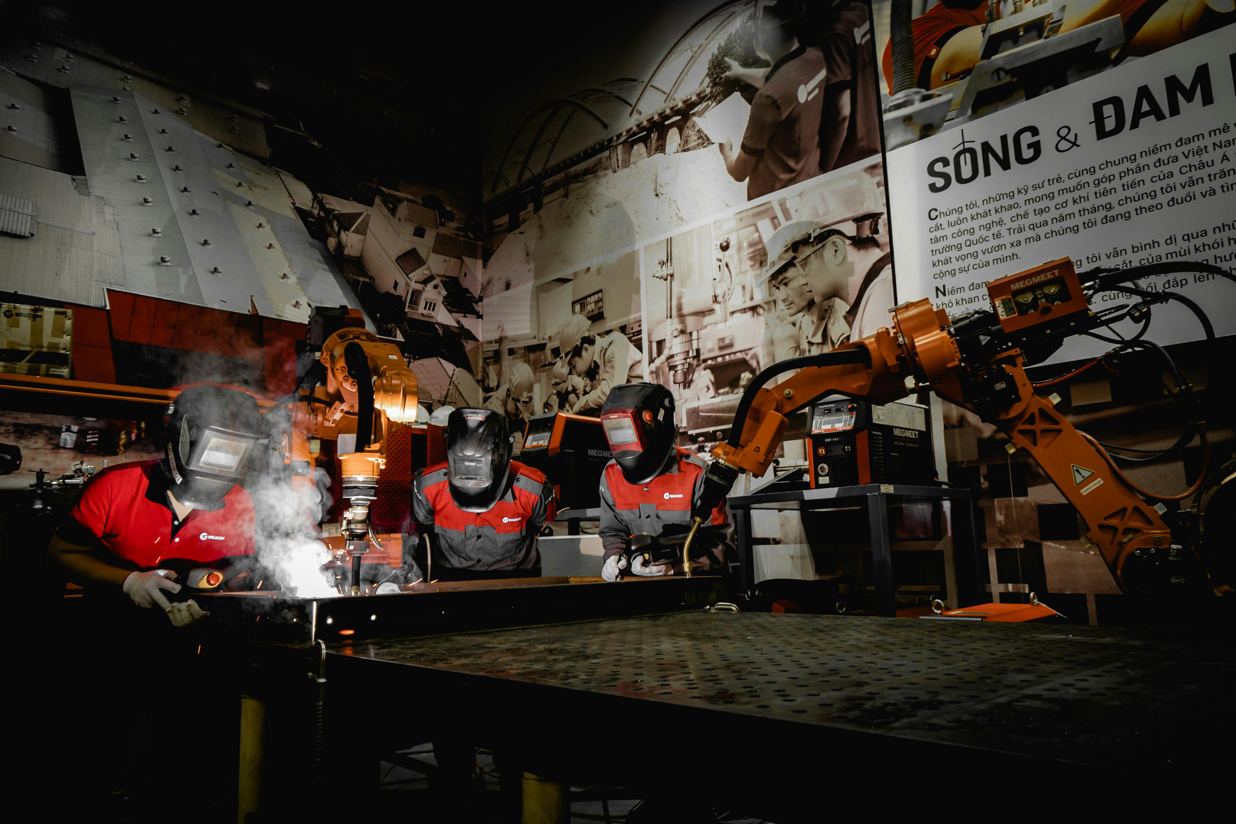 The First Industrial Robots: Revolutionising Work and Industry